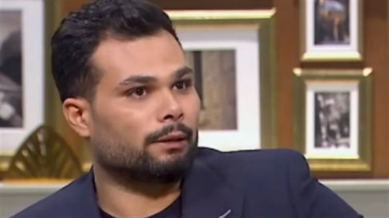 قصة حب أحمد عبد الله محمود.. كيف جمعته الصدفة بزوجته بعد عشرين عامًا؟